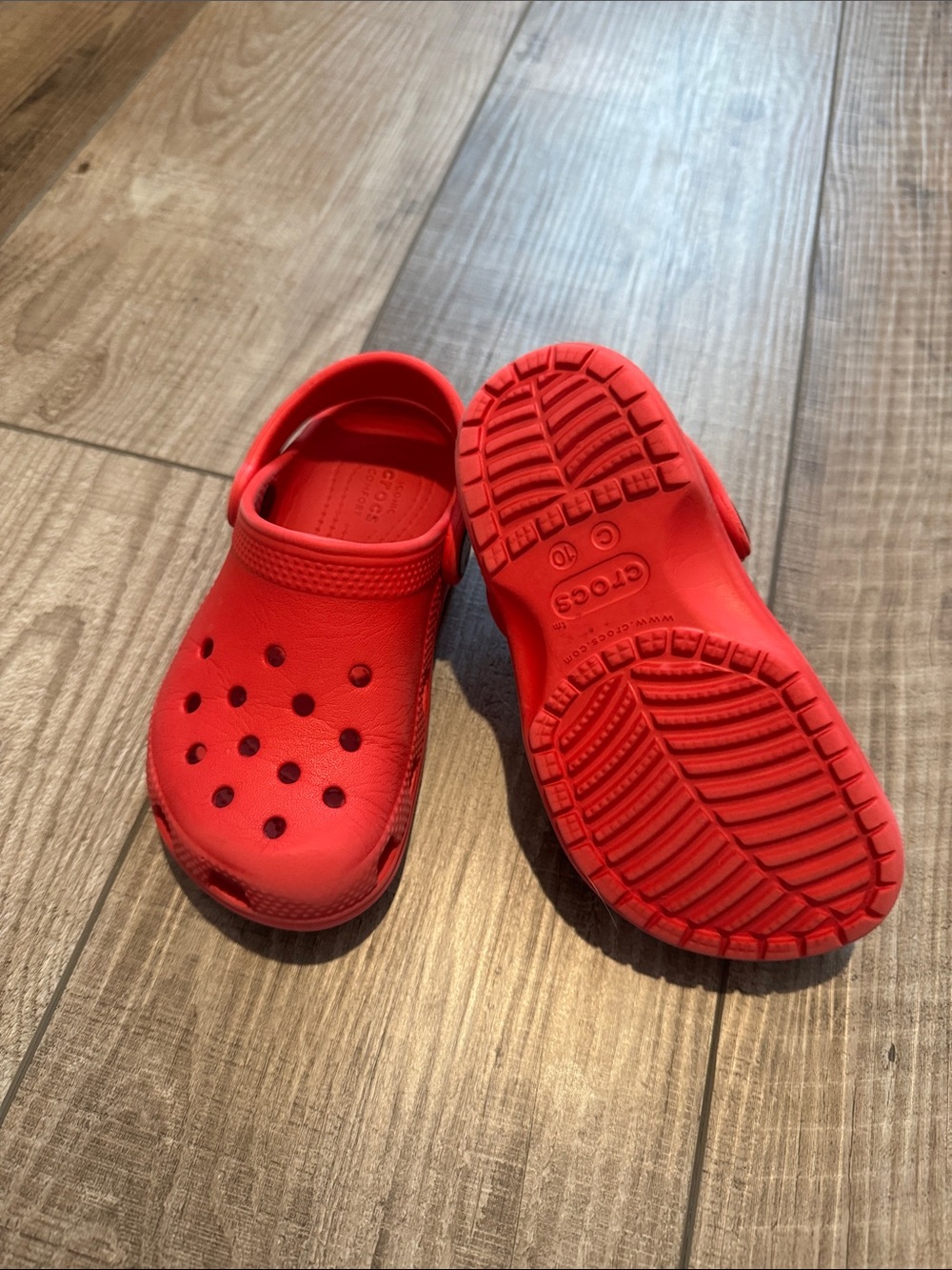 CROCS Toddler Classic Clog in Red